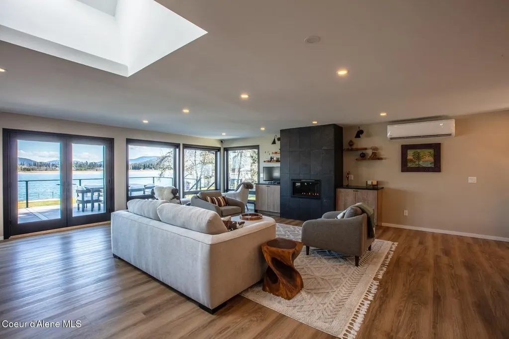 475 Campbell Point Road Laclede ID 83841