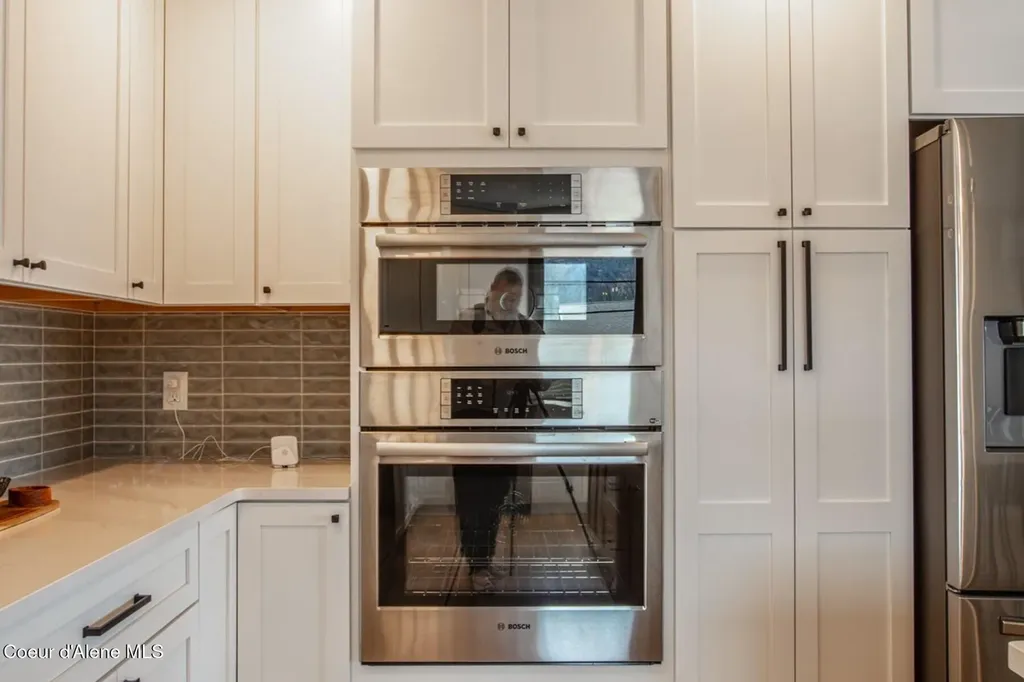 475 Campbell Point Road Laclede ID 83841