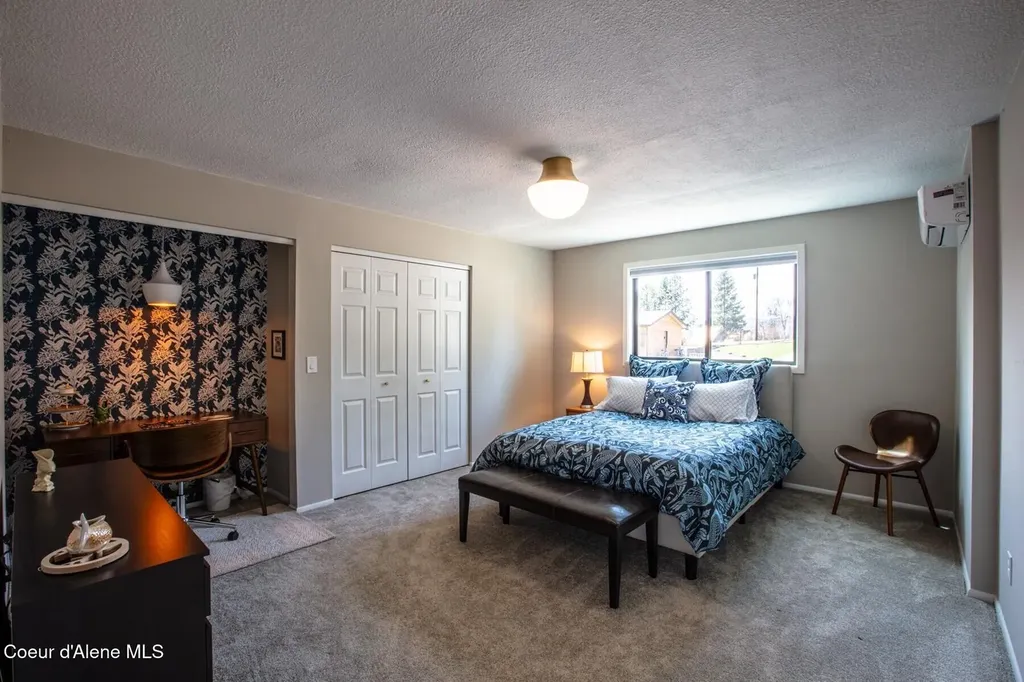475 Campbell Point Road Laclede ID 83841