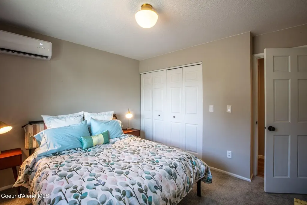 475 Campbell Point Road Laclede ID 83841