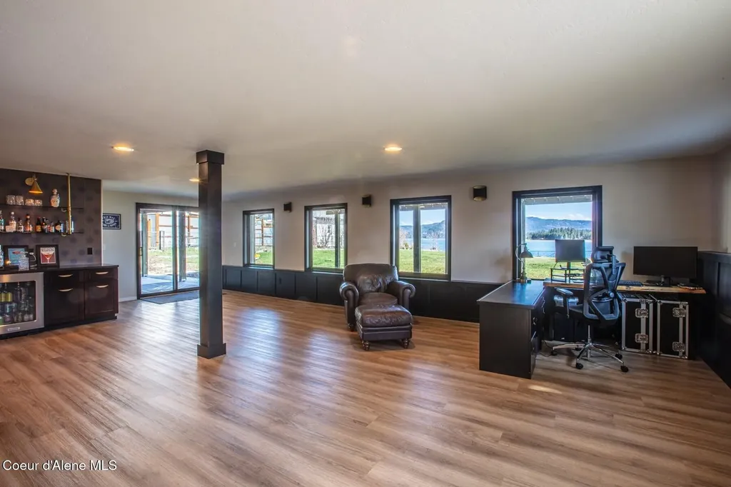 475 Campbell Point Road Laclede ID 83841