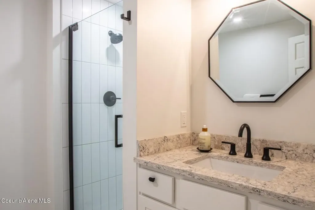 475 Campbell Point Road Laclede ID 83841