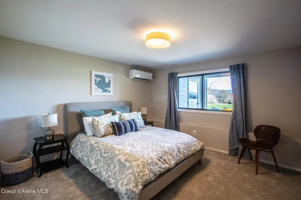 475 Campbell Point Road Laclede ID 83841