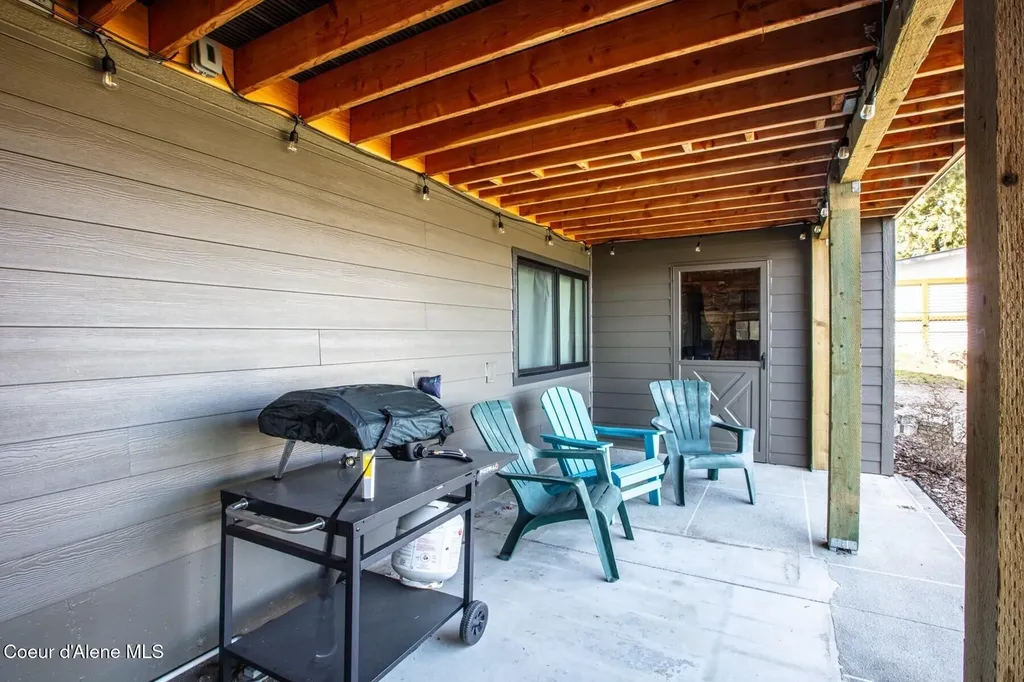475 Campbell Point Road Laclede ID 83841