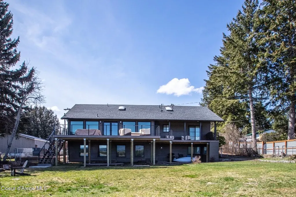 475 Campbell Point Road Laclede ID 83841