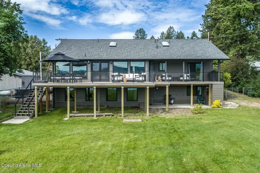 475 Campbell Point Road Laclede ID 83841