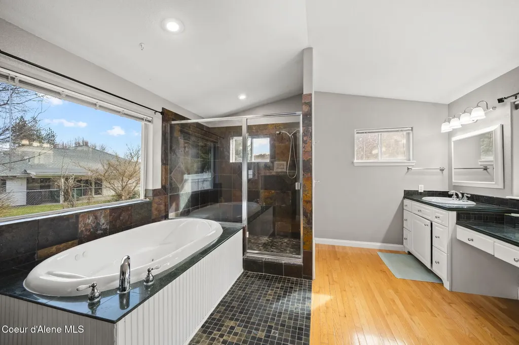 5177 E Shore Cove Post Falls ID 83854