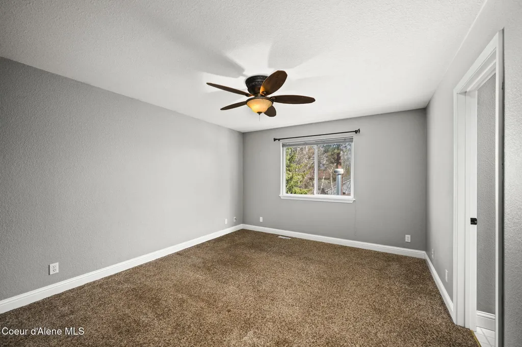 5177 E Shore Cove Post Falls ID 83854
