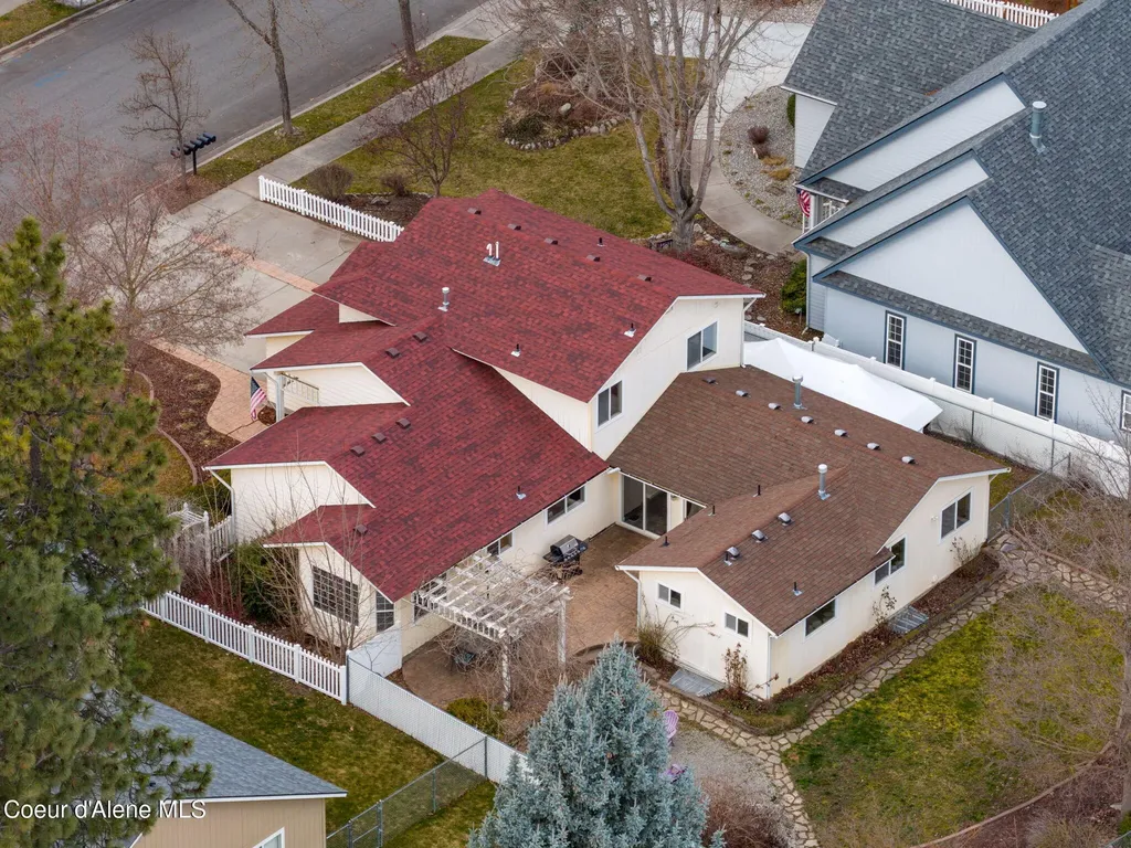 5177 E Shore Cove Post Falls ID 83854