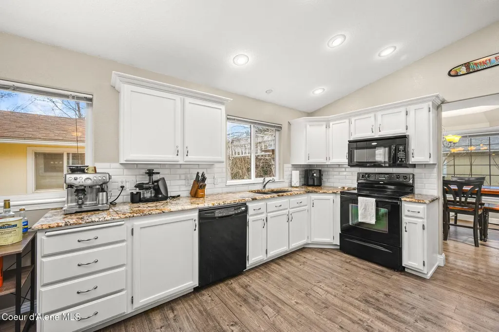 5177 E Shore Cove Post Falls ID 83854