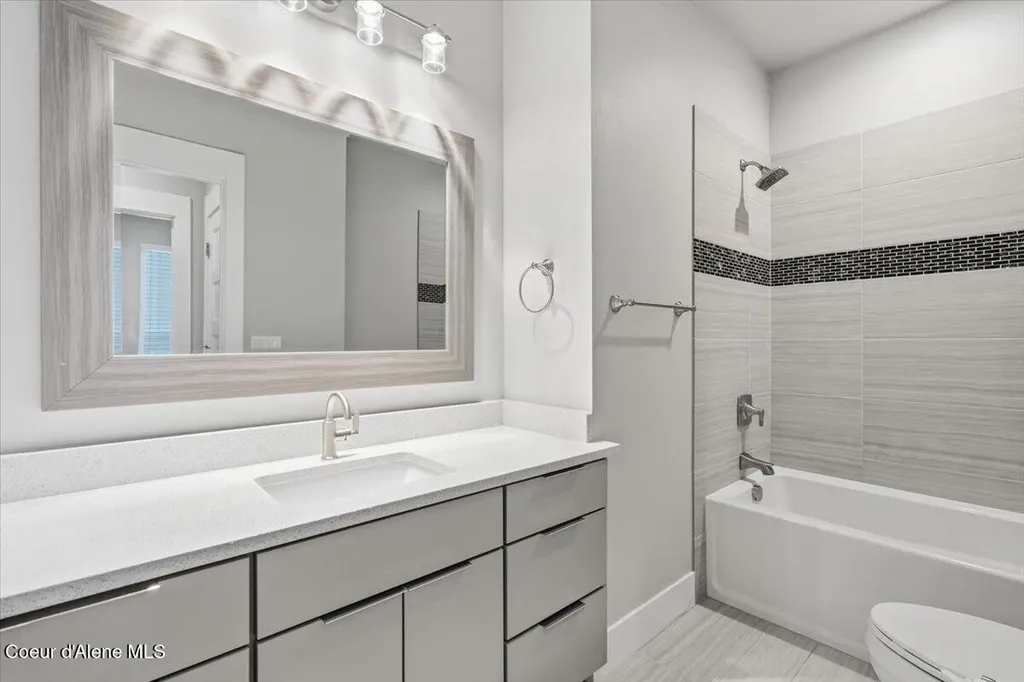 3294 W Giovanni Lane Hayden ID 83835