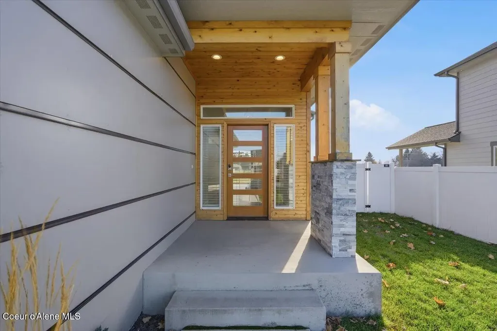 3294 W Giovanni Lane Hayden ID 83835