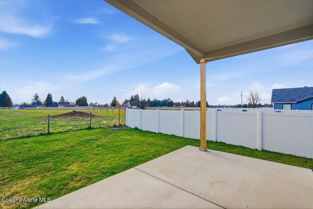 3294 W Giovanni Lane Hayden ID 83835