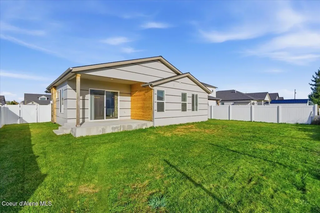 3294 W Giovanni Lane Hayden ID 83835