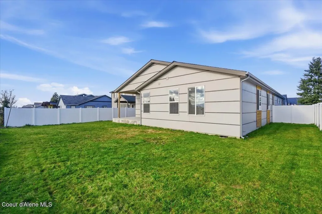 3294 W Giovanni Lane Hayden ID 83835
