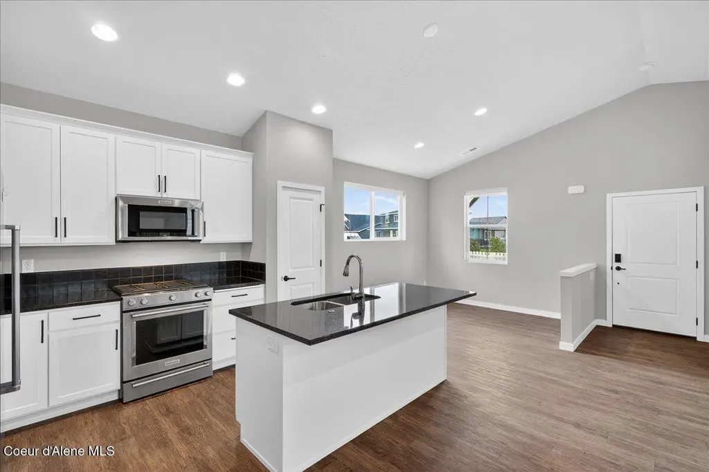 1039 E Blair Avenue Post Falls ID 83854