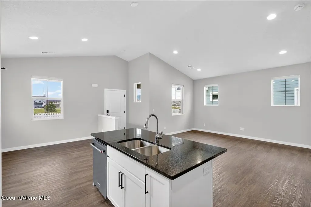 1039 E Blair Avenue Post Falls ID 83854