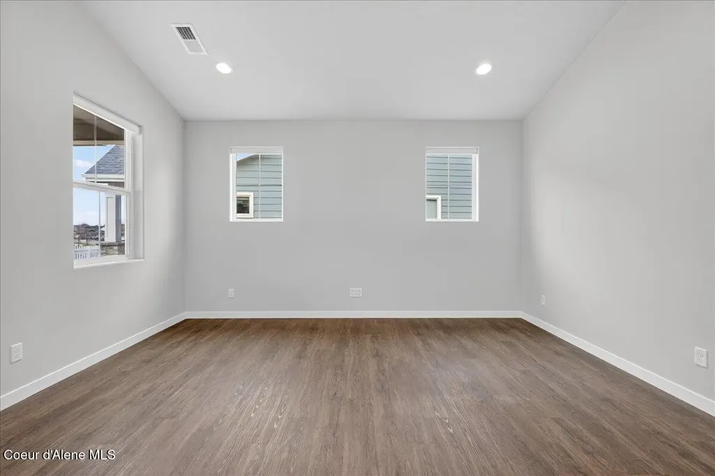 1039 E Blair Avenue Post Falls ID 83854