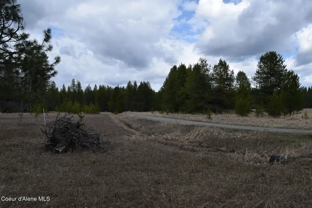 Nna Ponderesa Ranch Road Sagle ID 83860