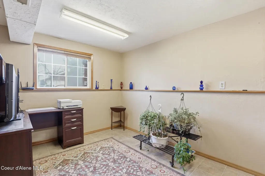 1490 N Glasgow Drive Post Falls ID 83854