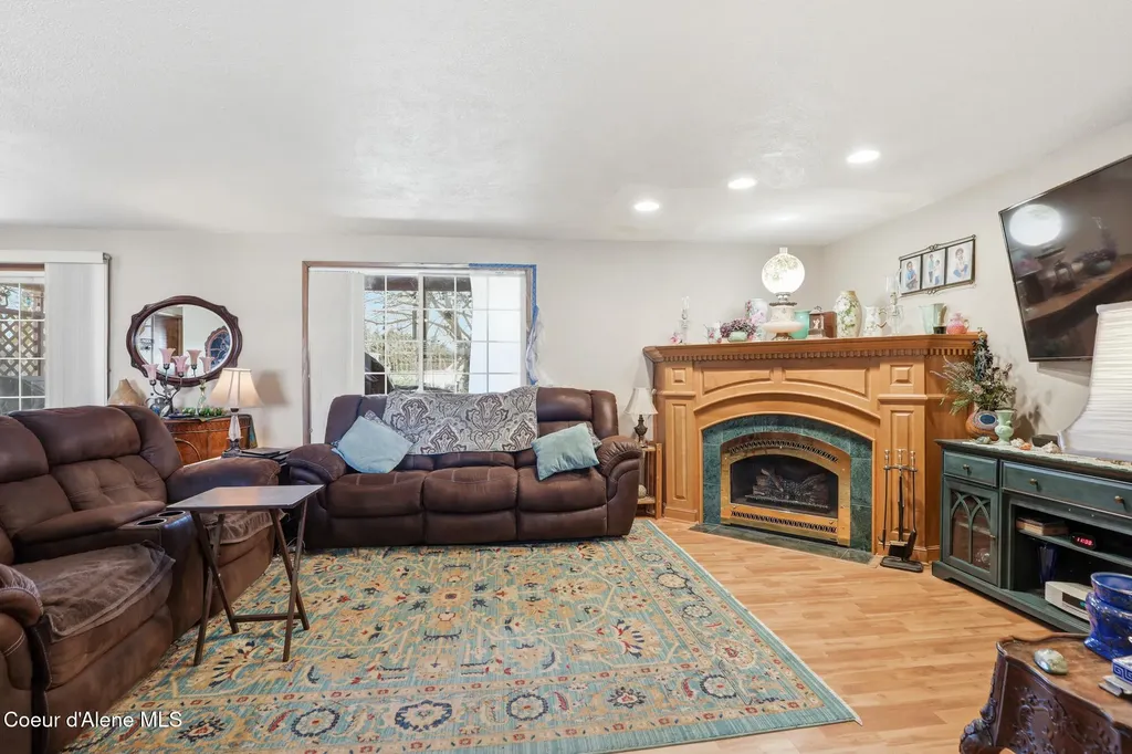 1490 N Glasgow Drive Post Falls ID 83854
