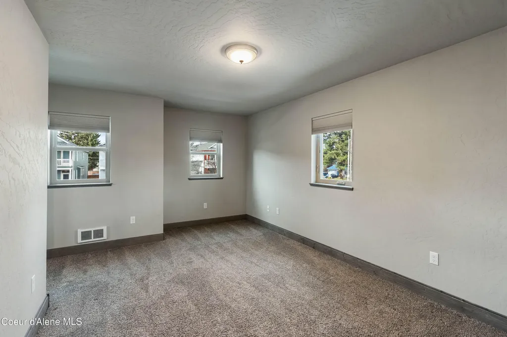 1107 Spruce Street Sandpoint ID 83864