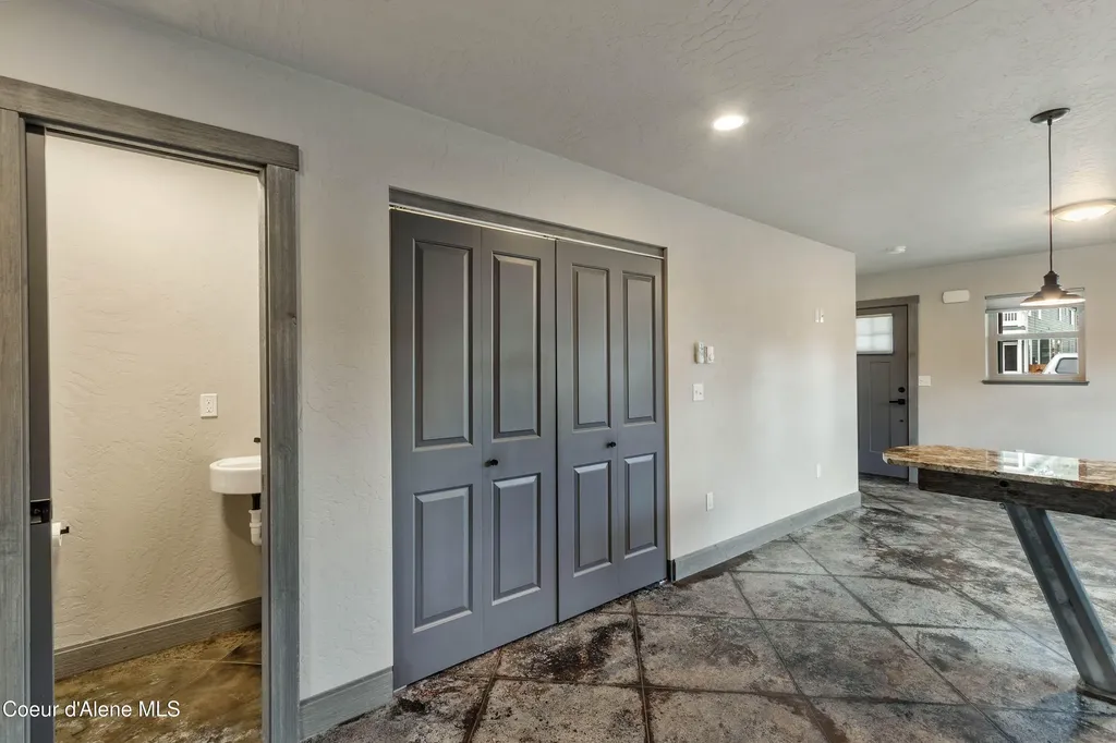 1107 Spruce Street Sandpoint ID 83864