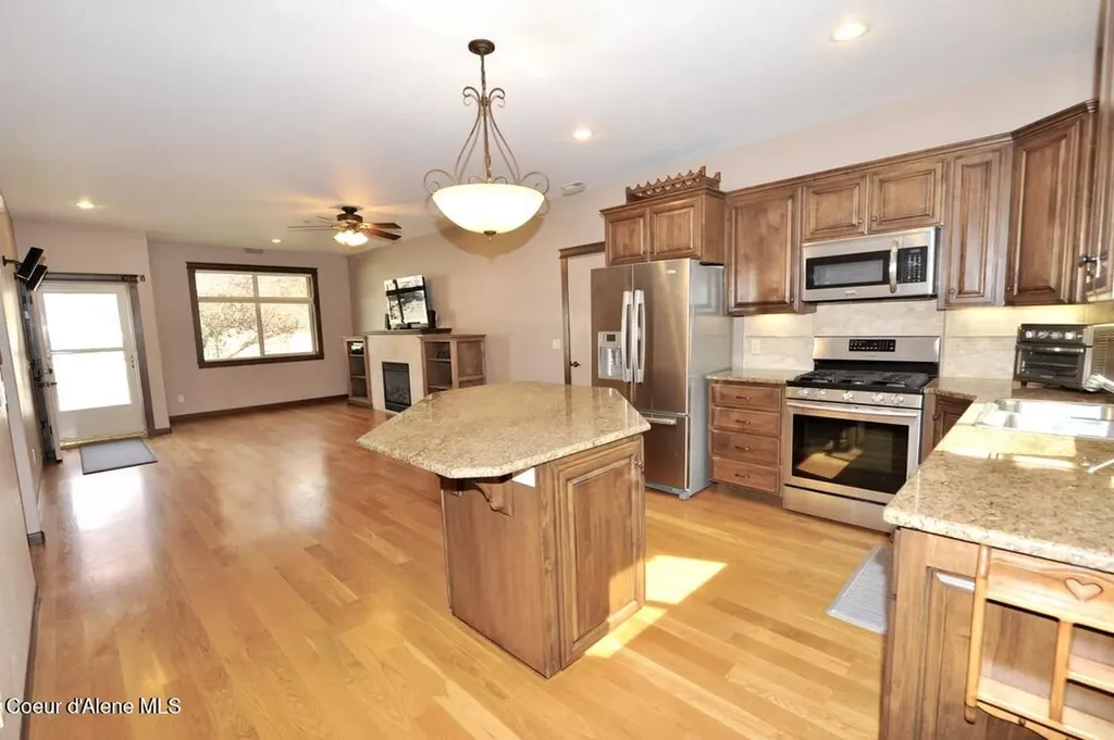 1315 E Mordyl Loop Post Falls ID 83854