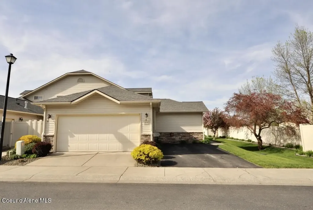 1315 E Mordyl Loop Post Falls ID 83854