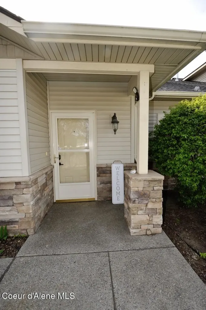 1315 E Mordyl Loop Post Falls ID 83854