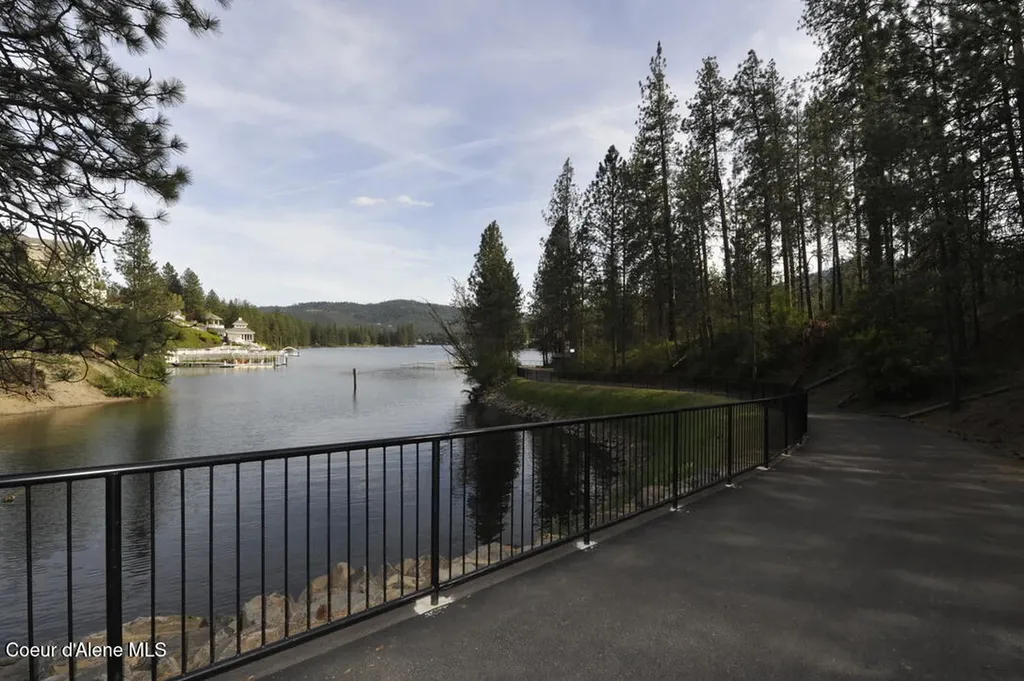 1315 E Mordyl Loop Post Falls ID 83854