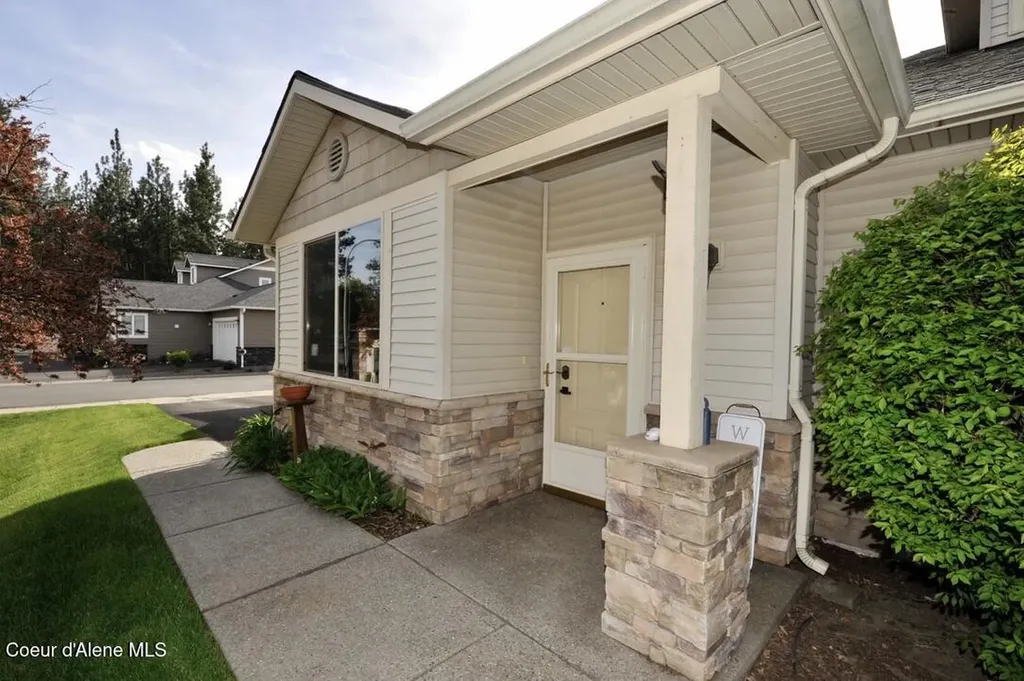 1315 E Mordyl Loop Post Falls ID 83854