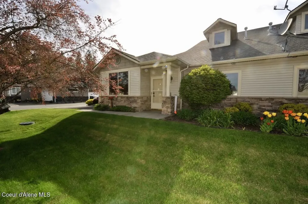 1315 E Mordyl Loop Post Falls ID 83854