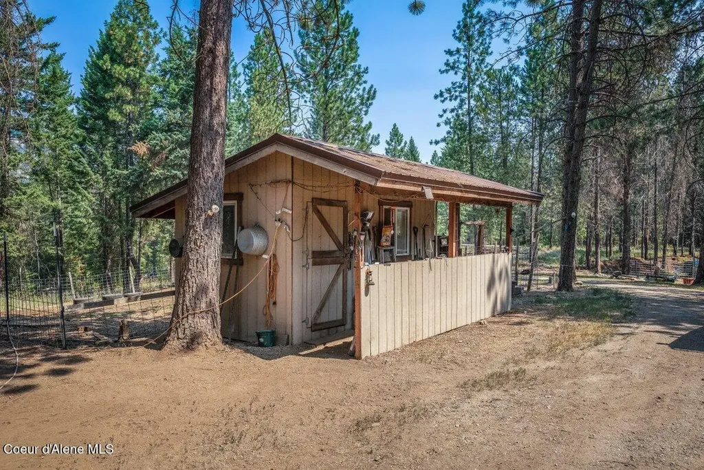 27330 N Timber Ridge Road Rathdrum ID 83858