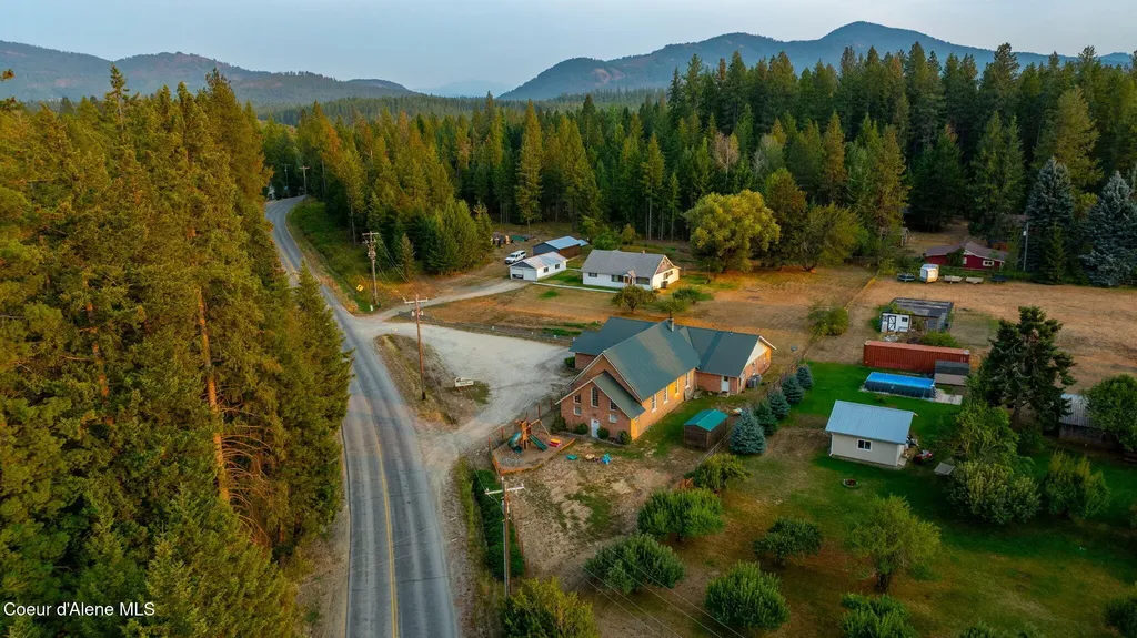 1024 Sagle Road Sagle ID 83860