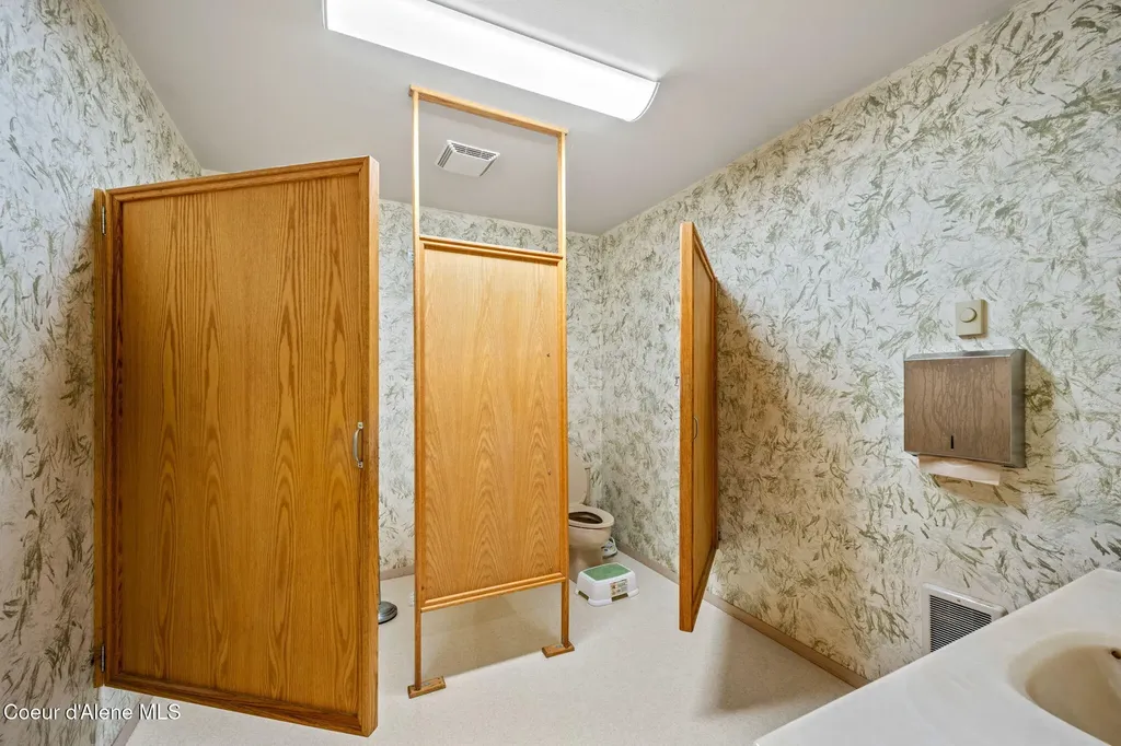 1024 Sagle Road Sagle ID 83860