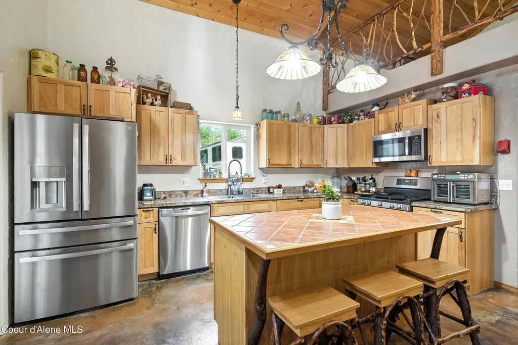 528 Trapper Creek Road Sandpoint ID 83864