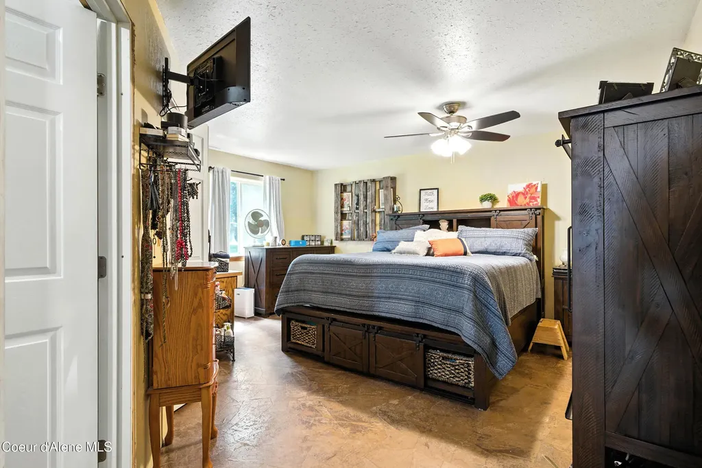 528 Trapper Creek Road Sandpoint ID 83864