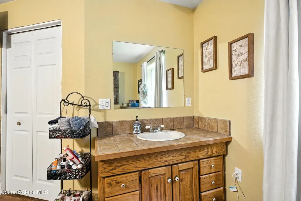 528 Trapper Creek Road Sandpoint ID 83864