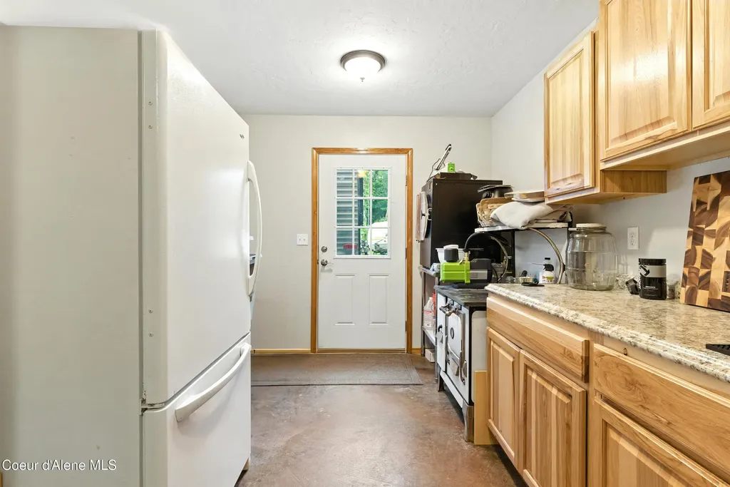 528 Trapper Creek Road Sandpoint ID 83864