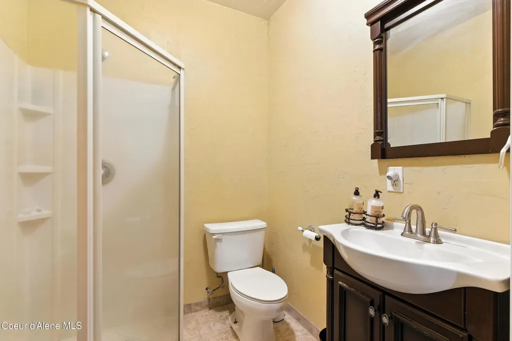528 Trapper Creek Road Sandpoint ID 83864