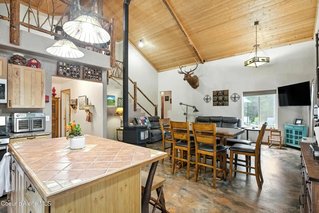 528 Trapper Creek Road Sandpoint ID 83864