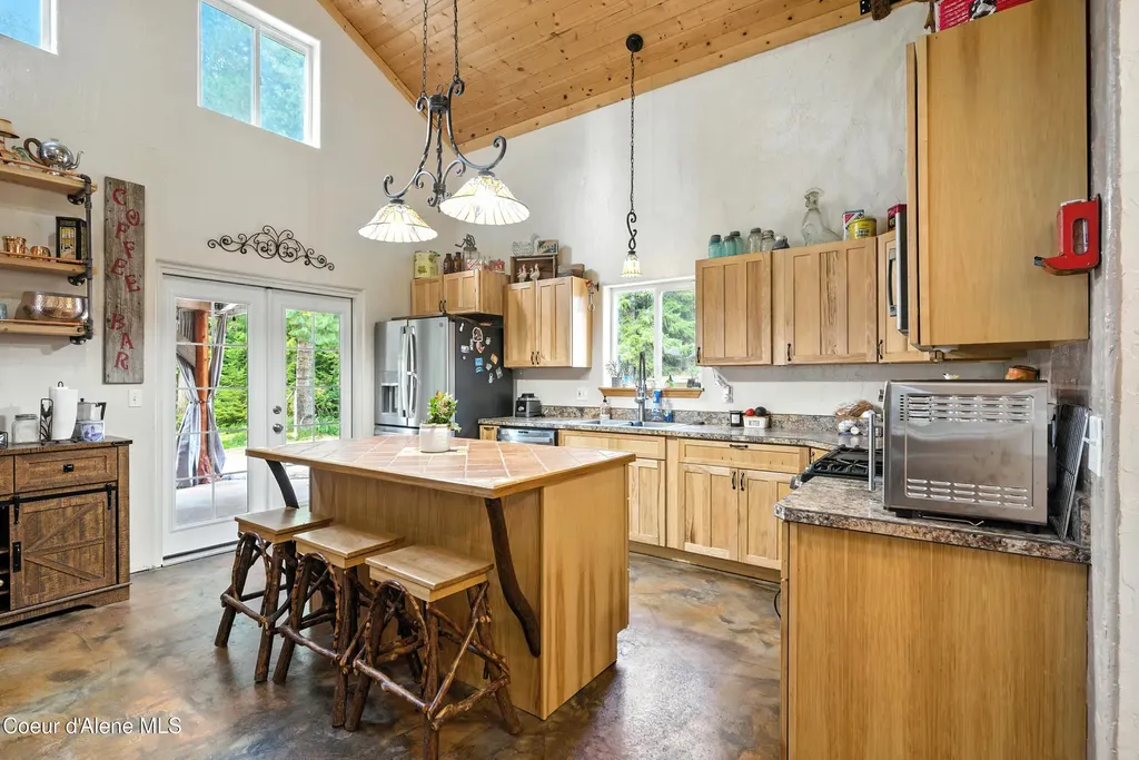 528 Trapper Creek Road Sandpoint ID 83864