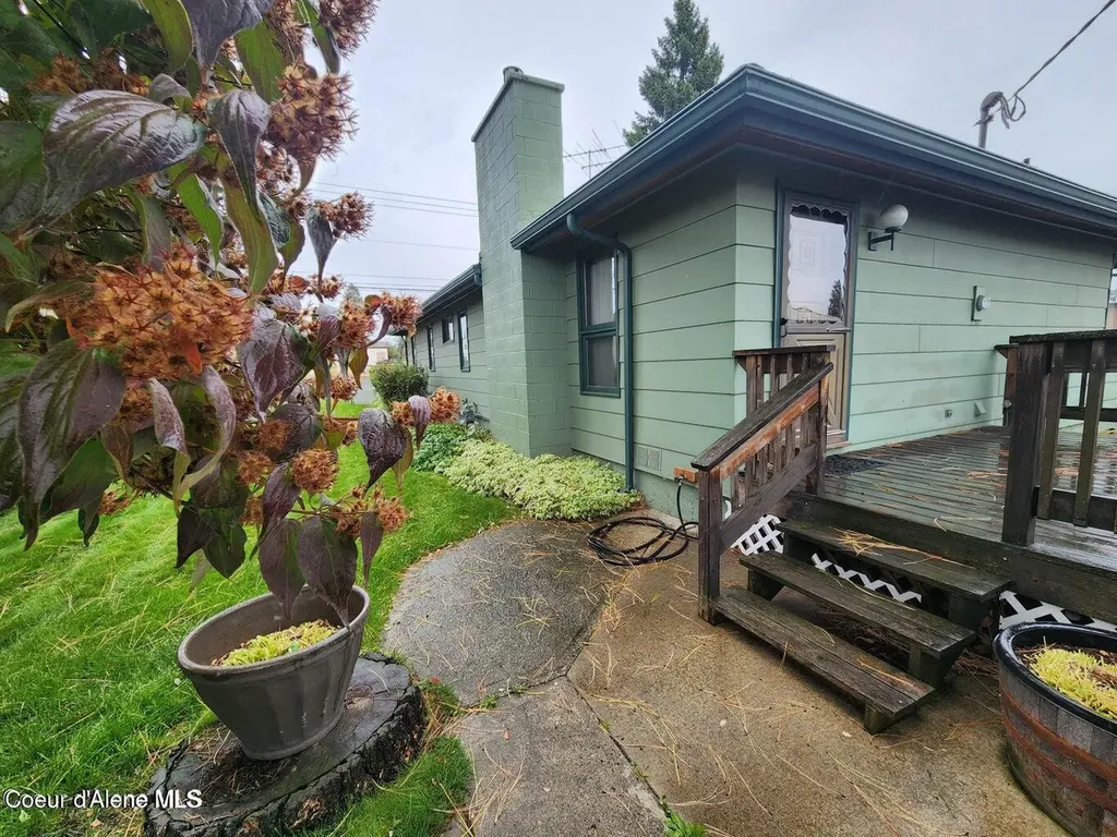 212 E Mullan Avenue Post Falls ID 83854