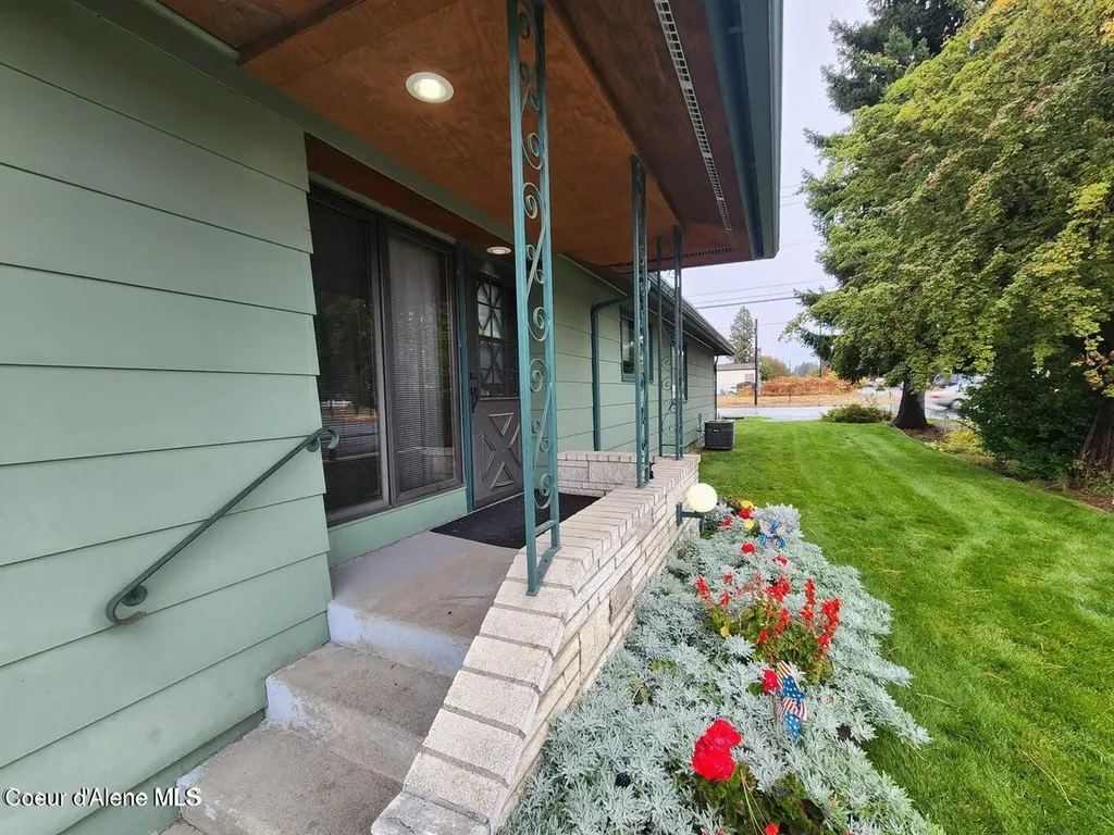 212 E Mullan Avenue Post Falls ID 83854