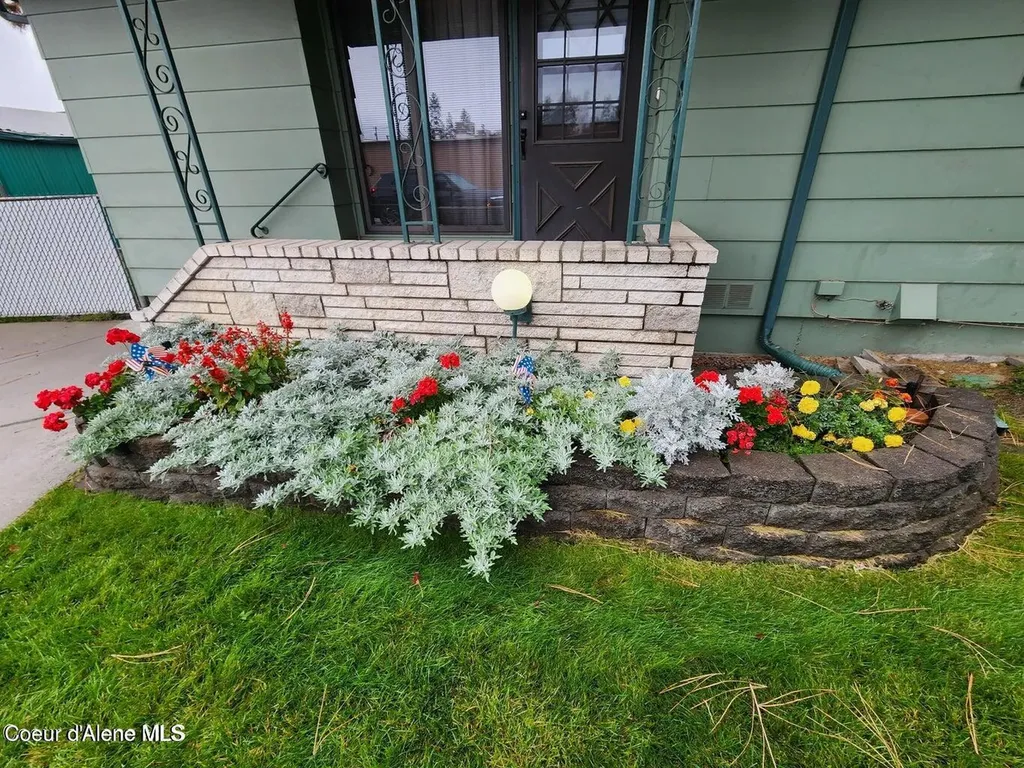 212 E Mullan Avenue Post Falls ID 83854