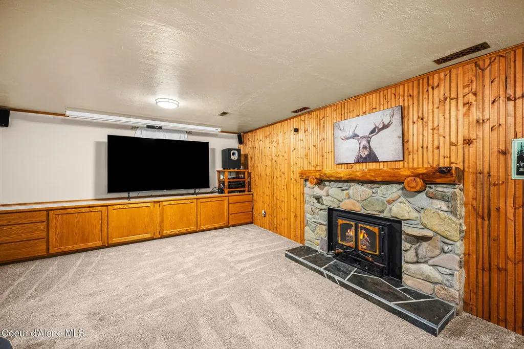 10220 N Reed Road Hayden ID 83835