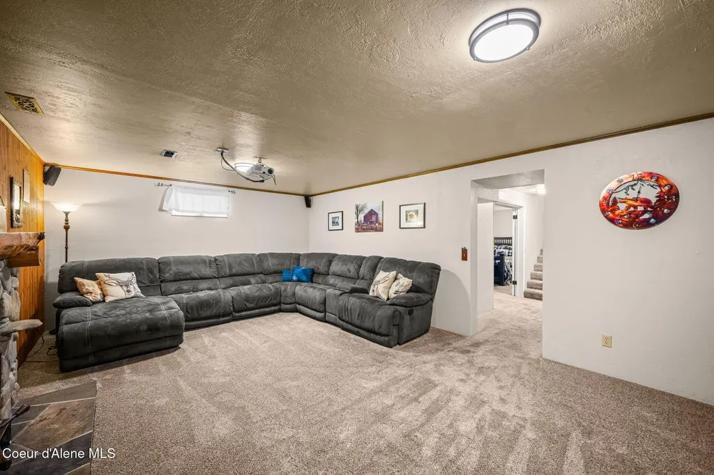 10220 N Reed Road Hayden ID 83835