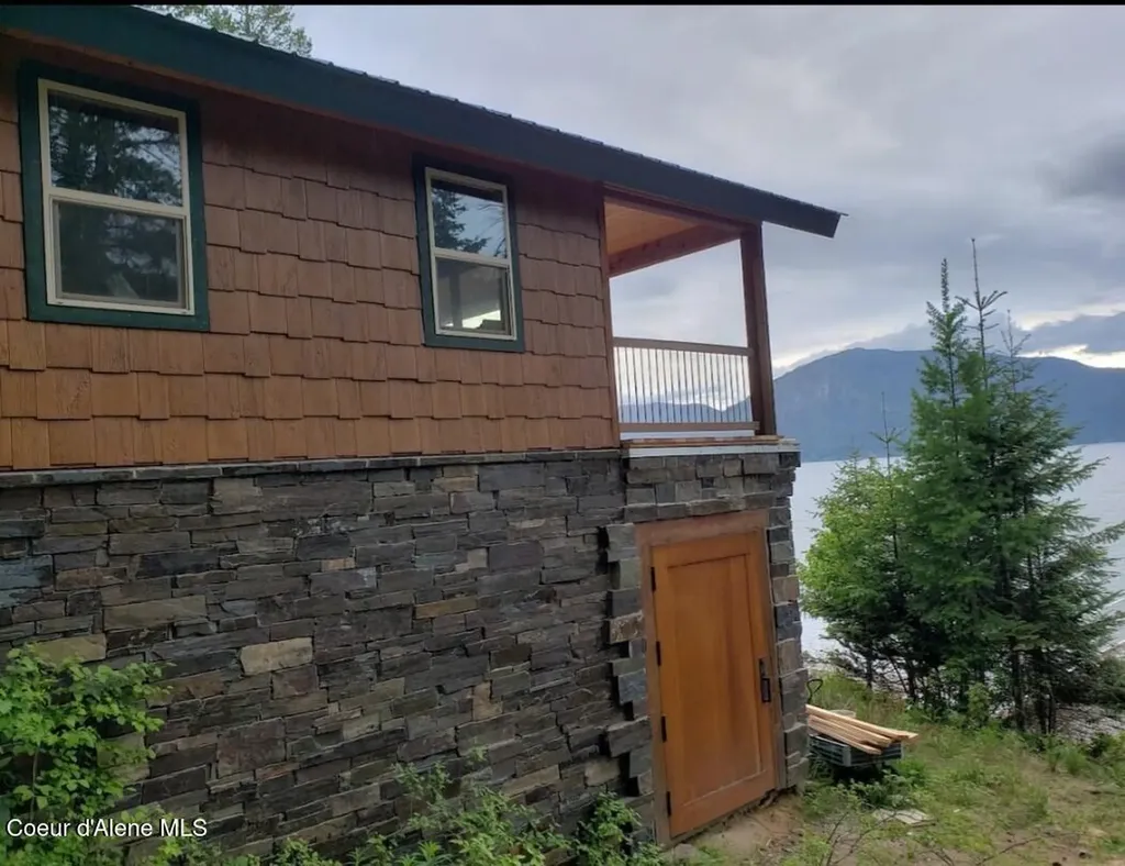 145 Cedar Drive Bayview ID 83803