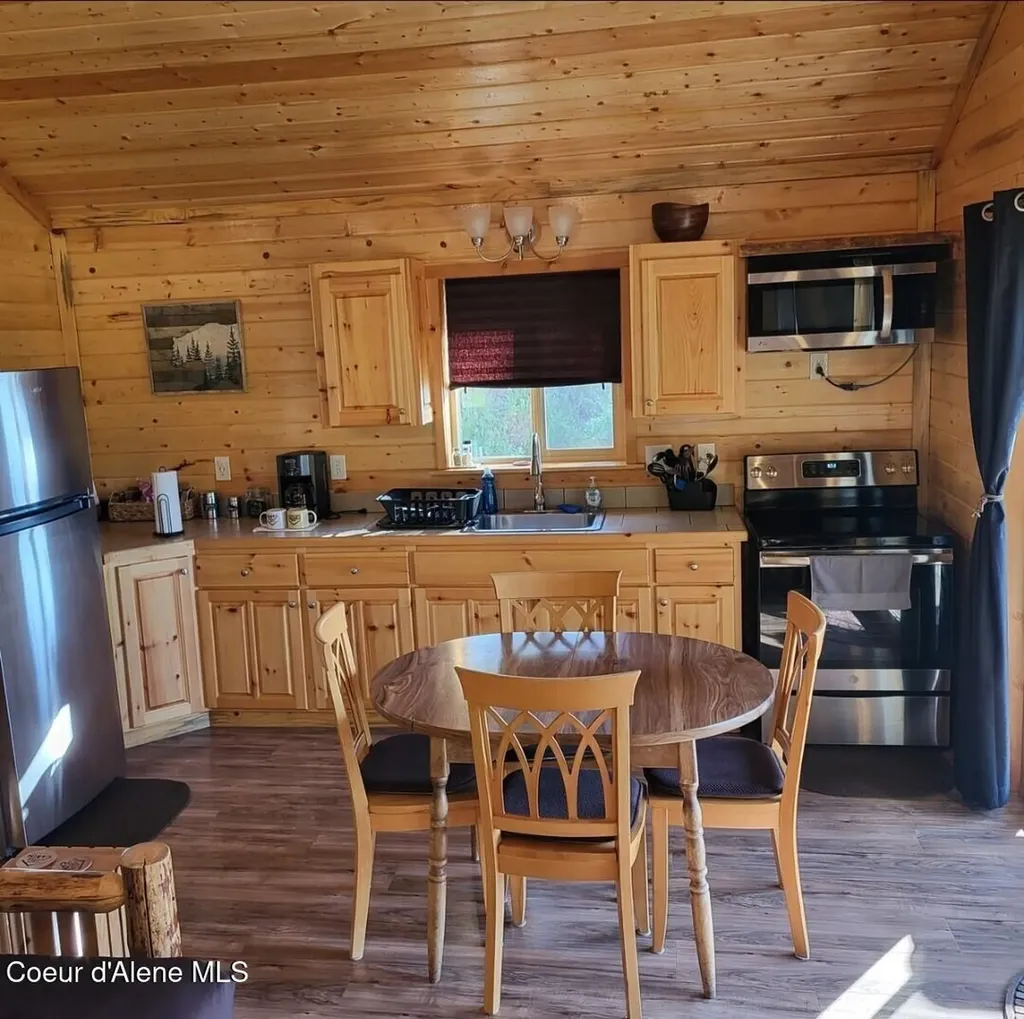 145 Cedar Drive Bayview ID 83803